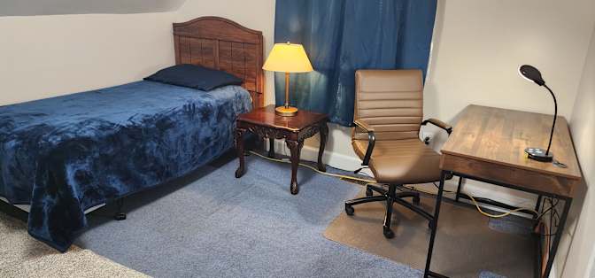 M Manuel's room