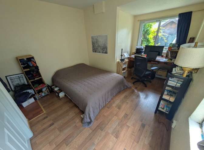 Jeni's room