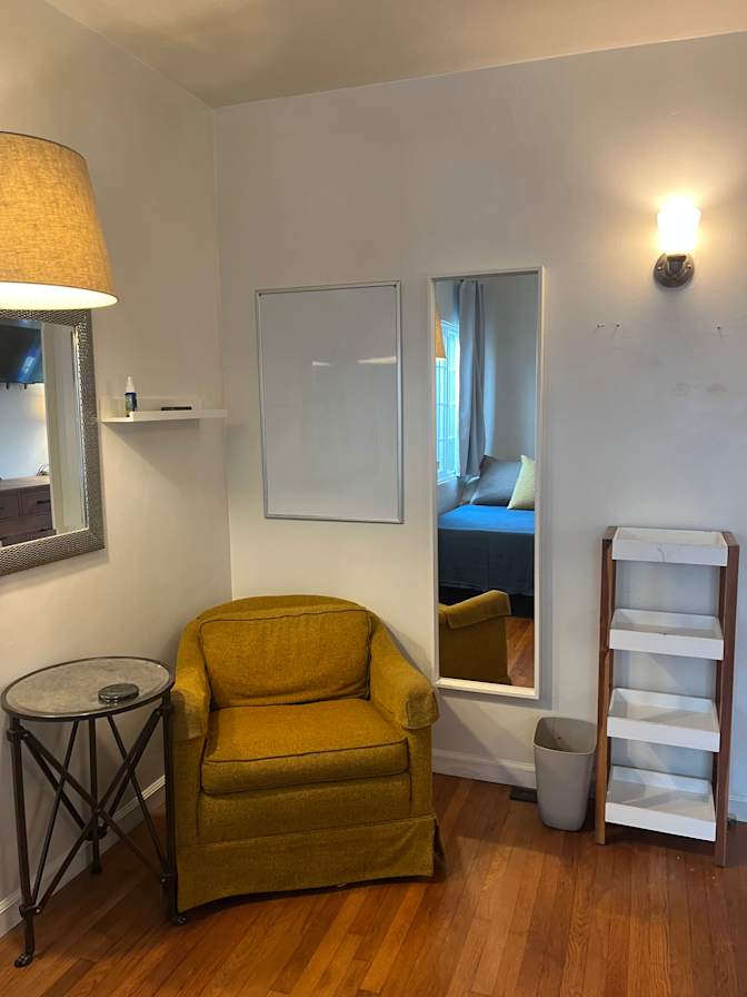 Suzanne's room