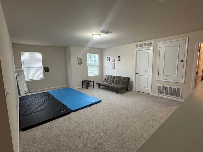 Alcove Rooms's room