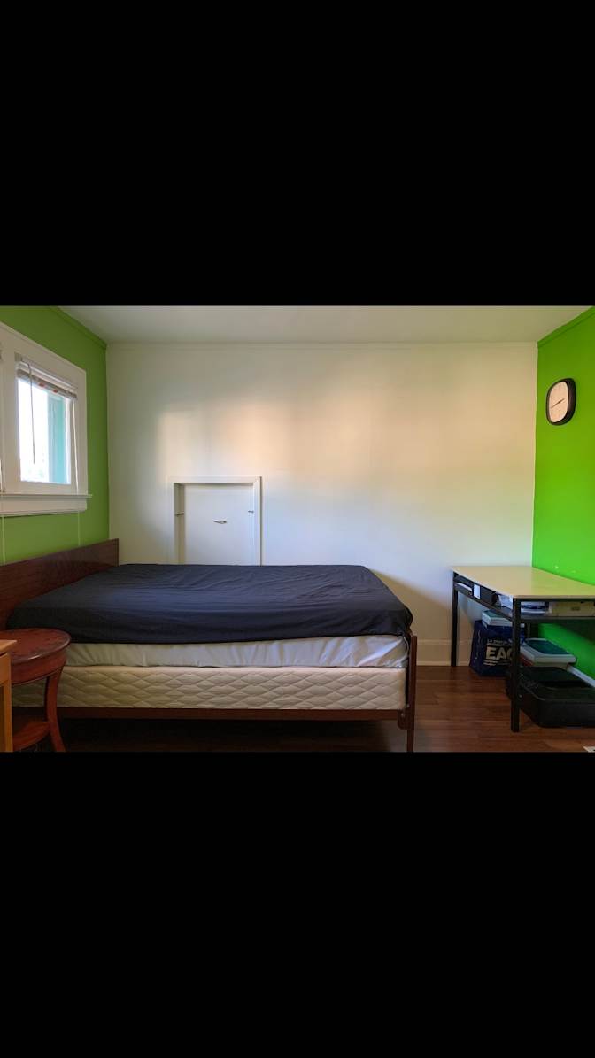 Lisa's room
