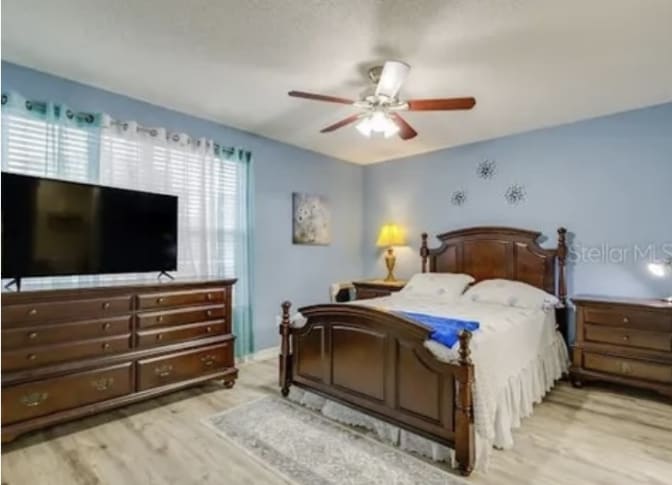 Kenya H Williams's room