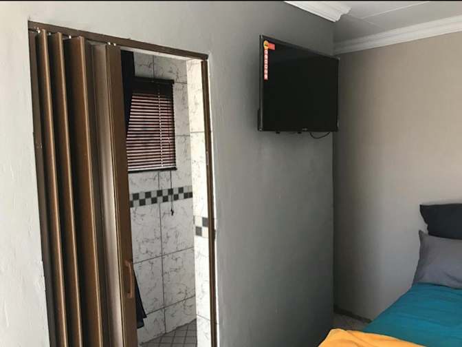 THABO's room