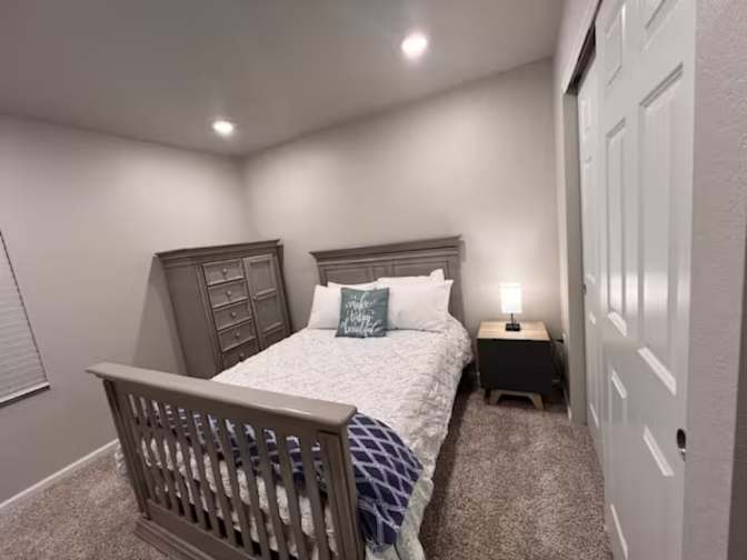 Gladys's room
