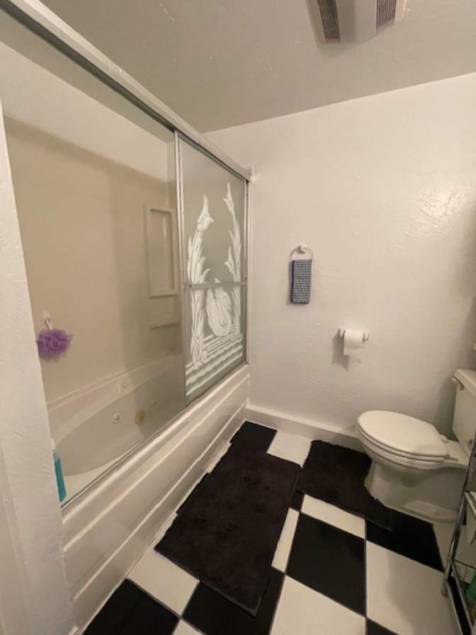 DANIEL's room