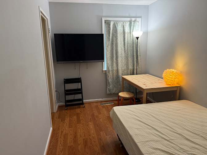 Eddie's room