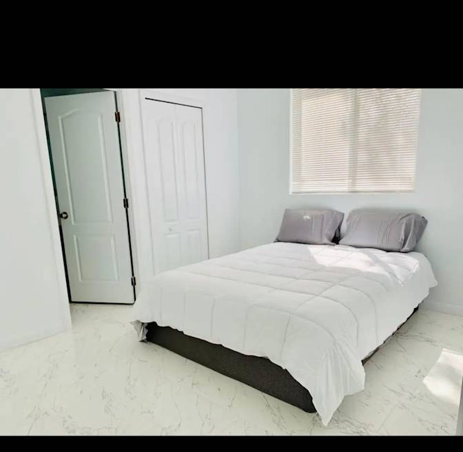 Freddy Castellar's room