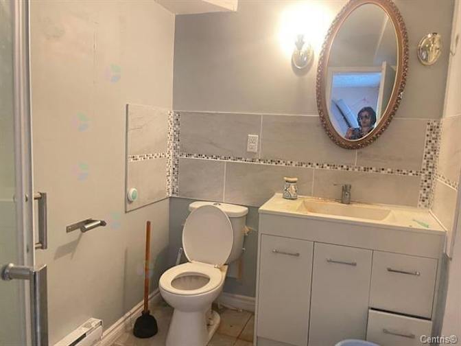 THI THANH HUE NGUYEN's room