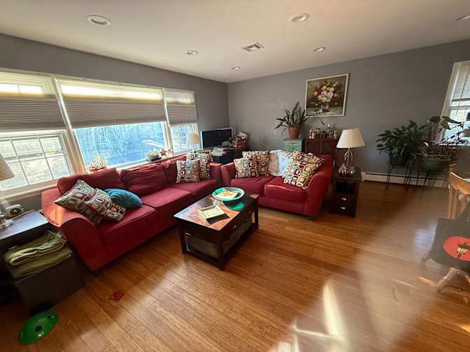 Suffern House's room