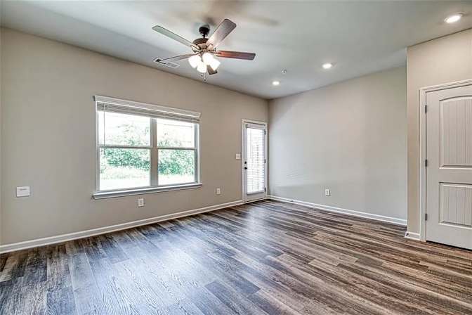 Alcove Rooms's room
