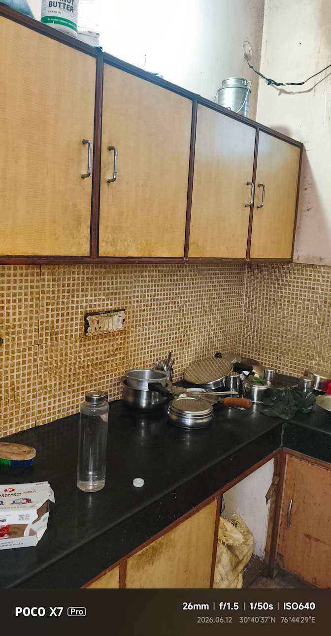 Lucky kumar's room
