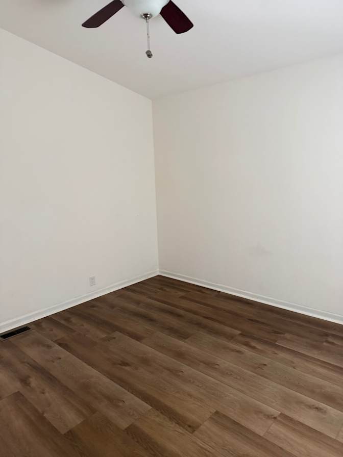 Amis's room
