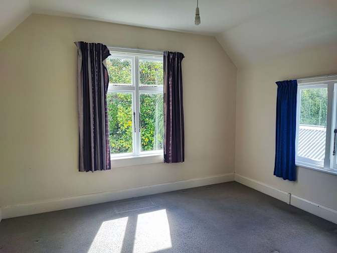 Oli's room