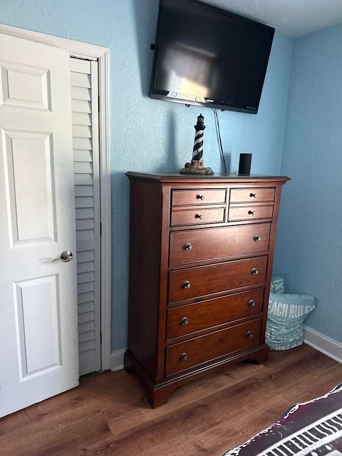 Mark's room