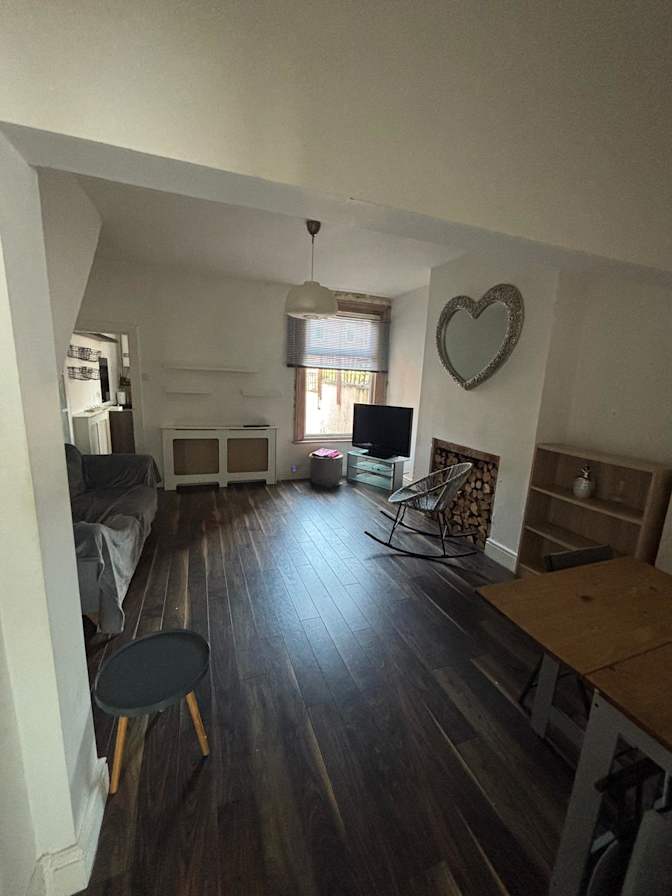Ali's room