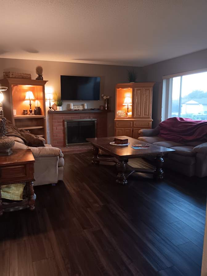 Jen's room
