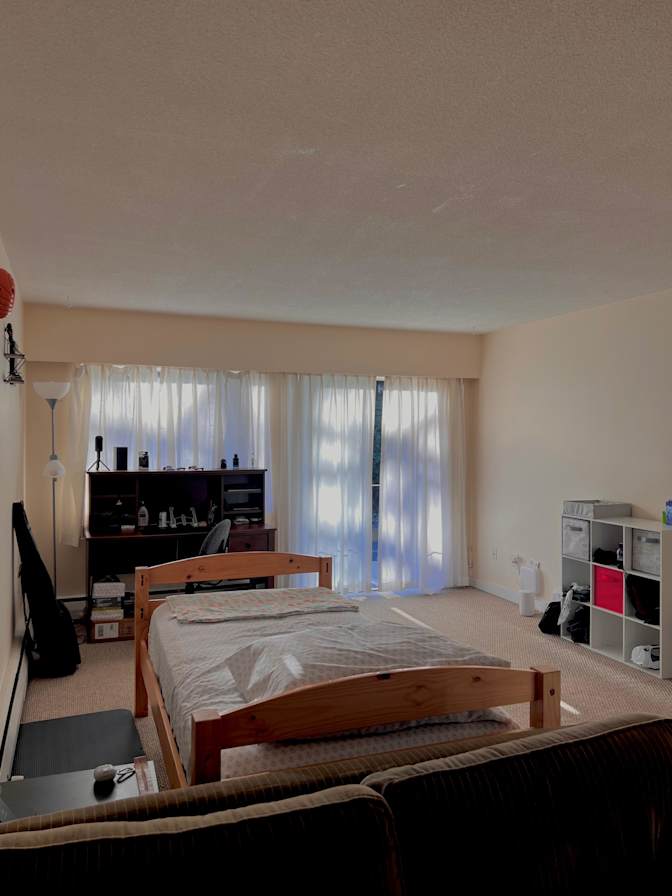Emanwel's room