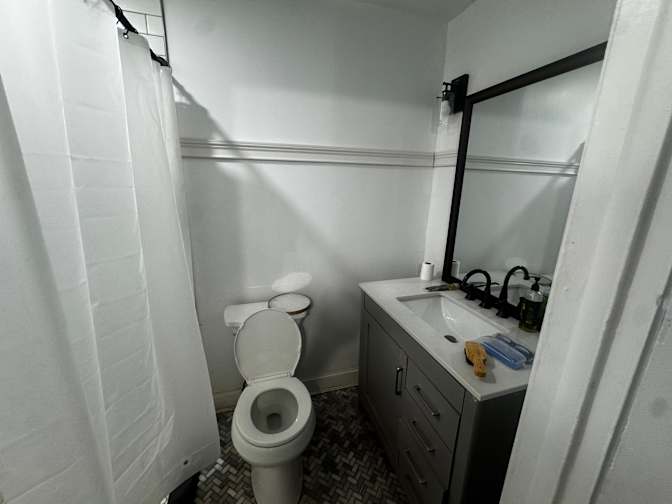 Alcove Rooms's room