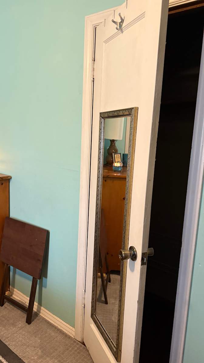 Carolyn M Milks's room