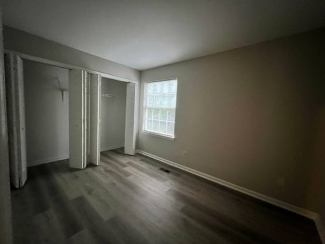 Alcove Rooms's room