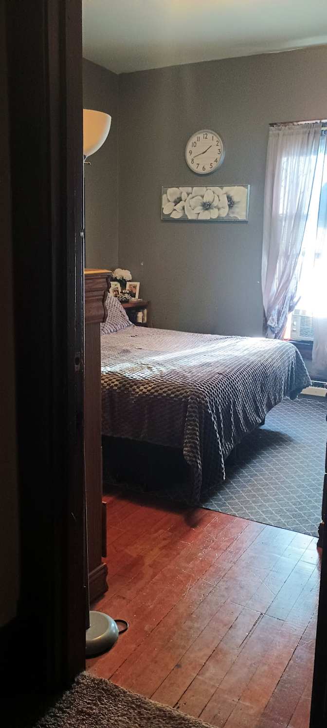Shelly's room