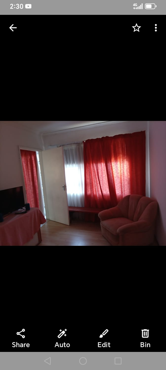 RE's room