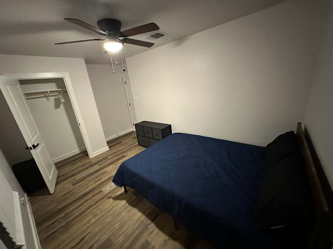 Garfield Crumbie's room