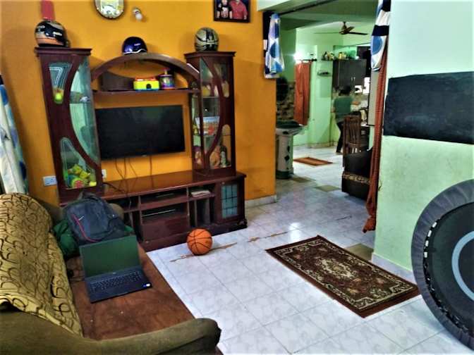 khiroj's room