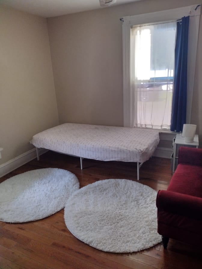 Pegs's room