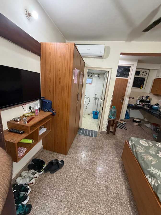 Mayank's room