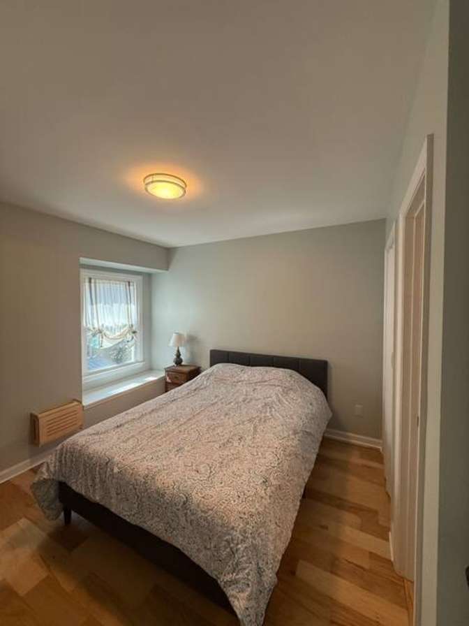 Alcove Rooms's room