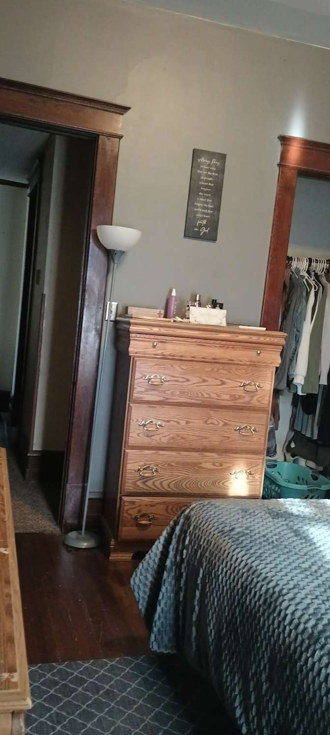 Shelly's room