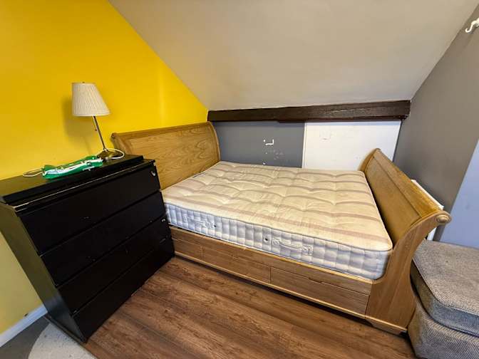 Lata's room