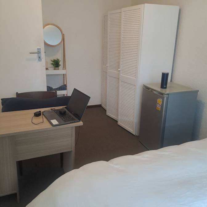 Shingi's room