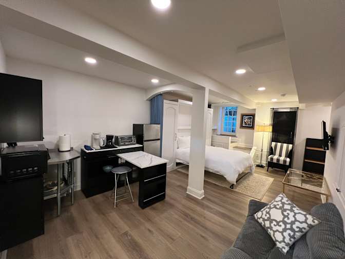 Lynn's room