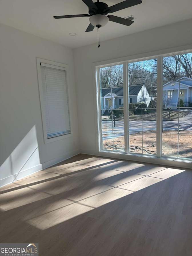 Alcove Rooms's room