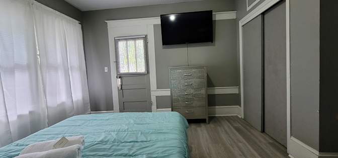GBU Holdings Group's room