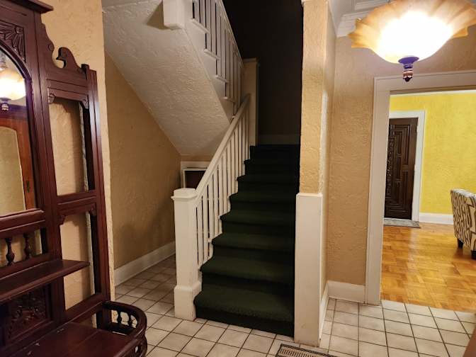 FOR RENT IN JULY's room