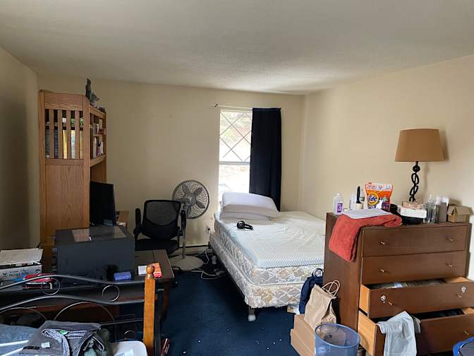 Alfredo's room