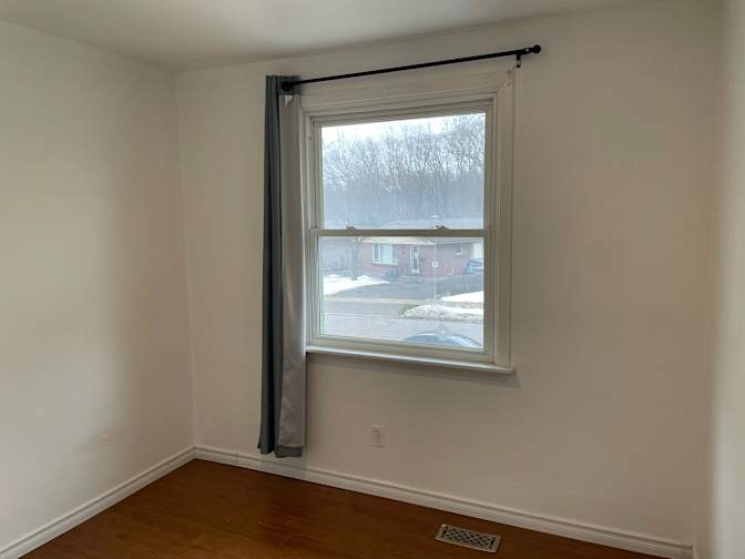 Liu's room