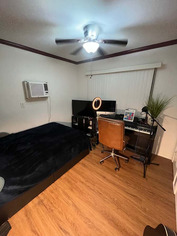Ron's room