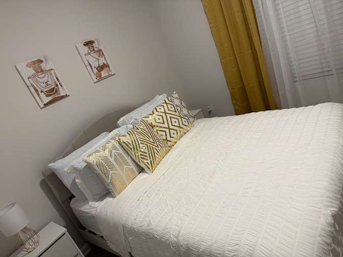Amoya's room