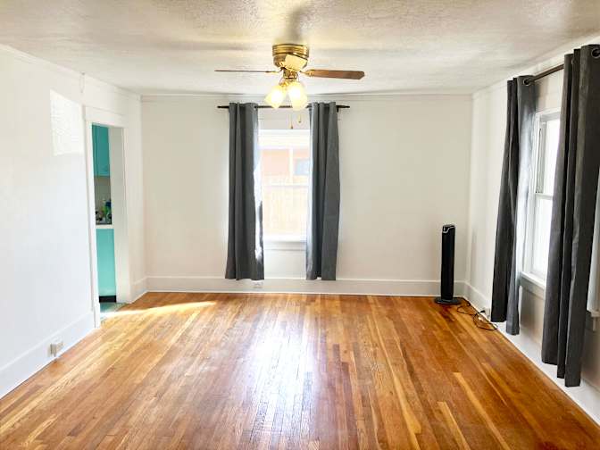 Chris O'Donnell's room