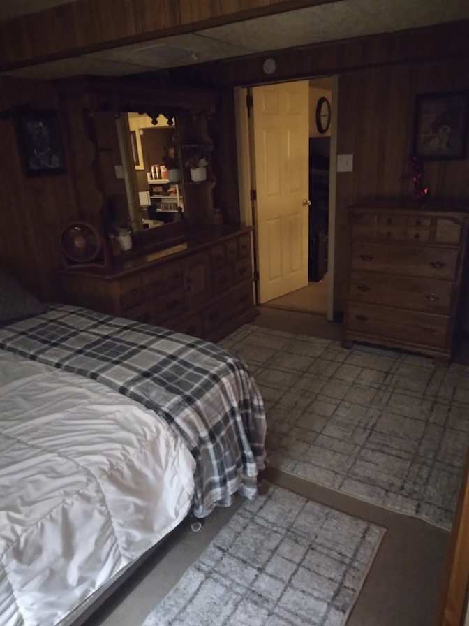 kim gary rental rooms's room
