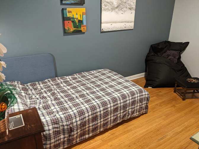 Lynn's room