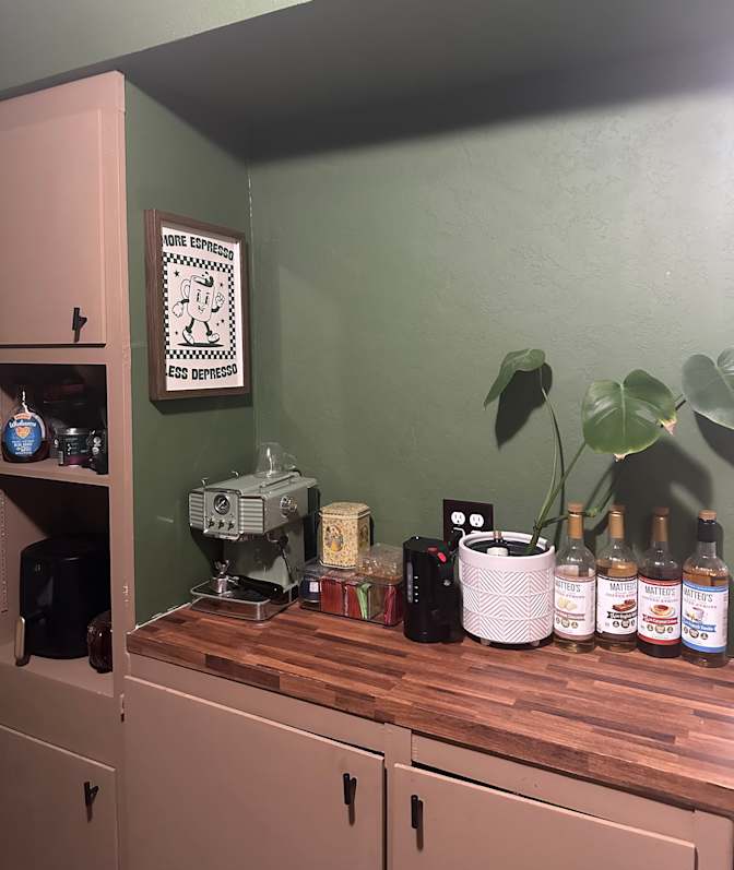 Zoe's room