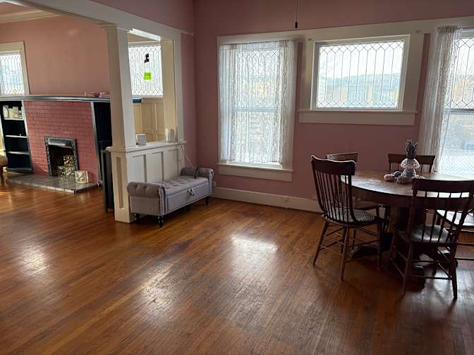 Zoe's room