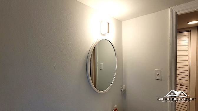 GBU Holdings Group's room