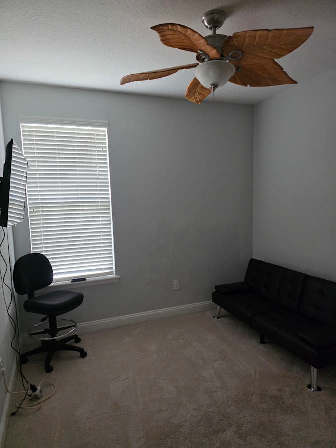 Alonzo's room