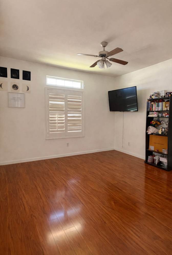Dulce's room